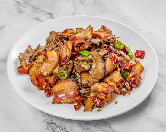 Preserved Pork Belly Stir-Fry Dry Bamboo Shoots / 笋干腊肉